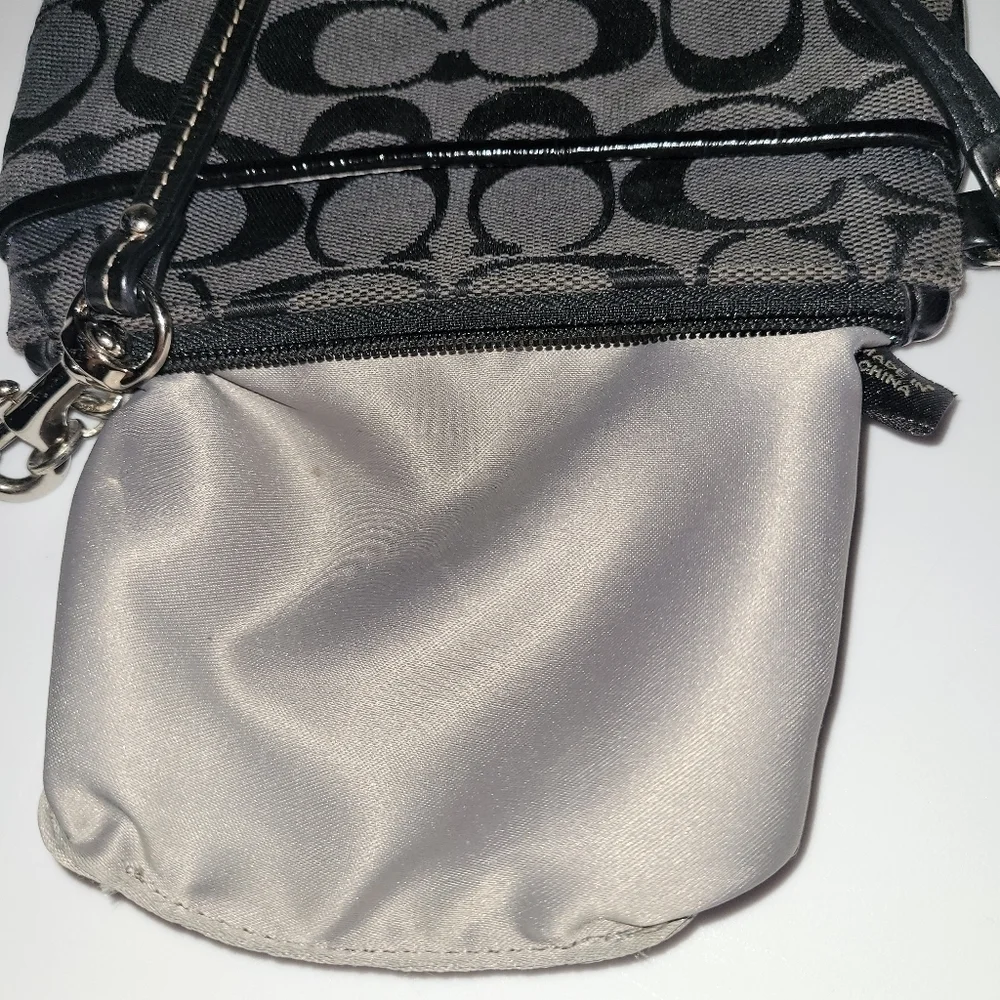 Vintage Coach Signature C Black Wristlet